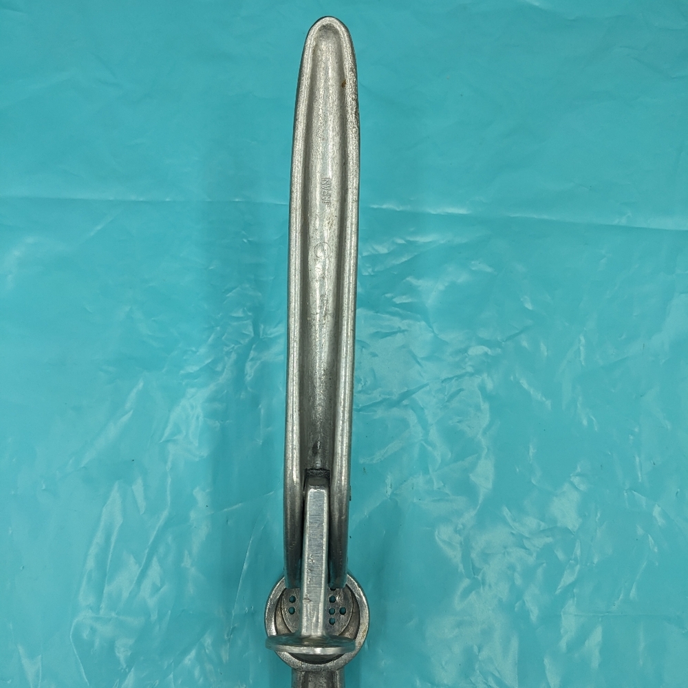 Vintage Garlic Press Handheld Garlic Juicer Vintage Kitchen Gadget Japan - Picture 6 of 10